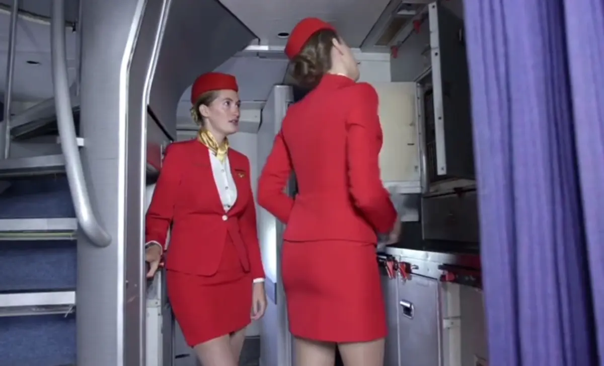 《法国空姐2019(多塞尔航空)》资源下载-法国空姐免费观看全集-手机在线观看高清完整版-泡剧网